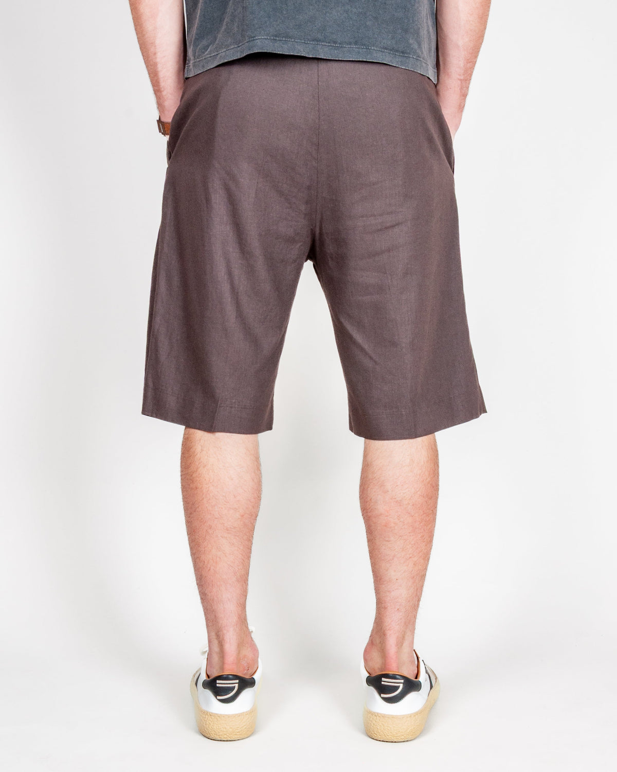 Bermuda con pince in misto lino I'm Brian Art. BE3705
